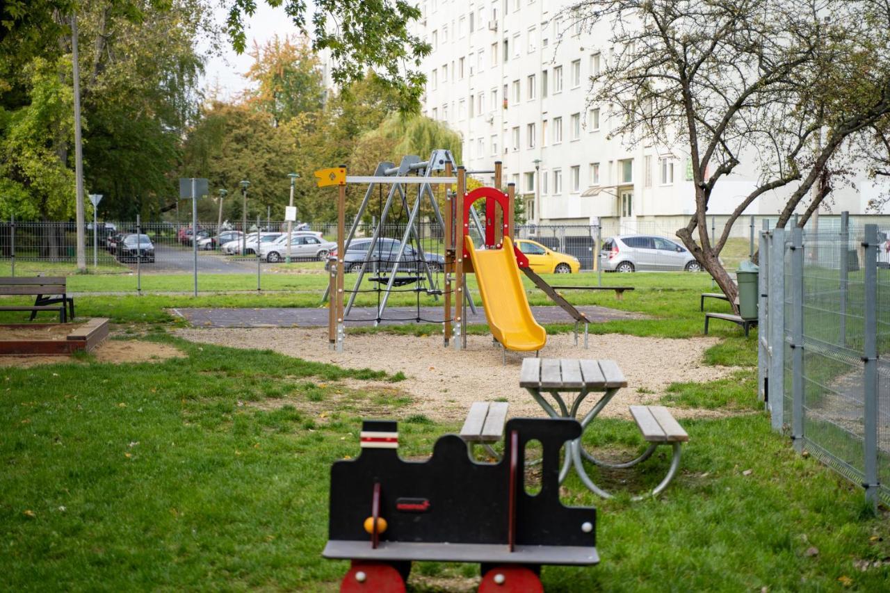Comfort 14 -- Stylish City Apartment Netflix, Wi-Fi & Parking Miskolc Exterior foto